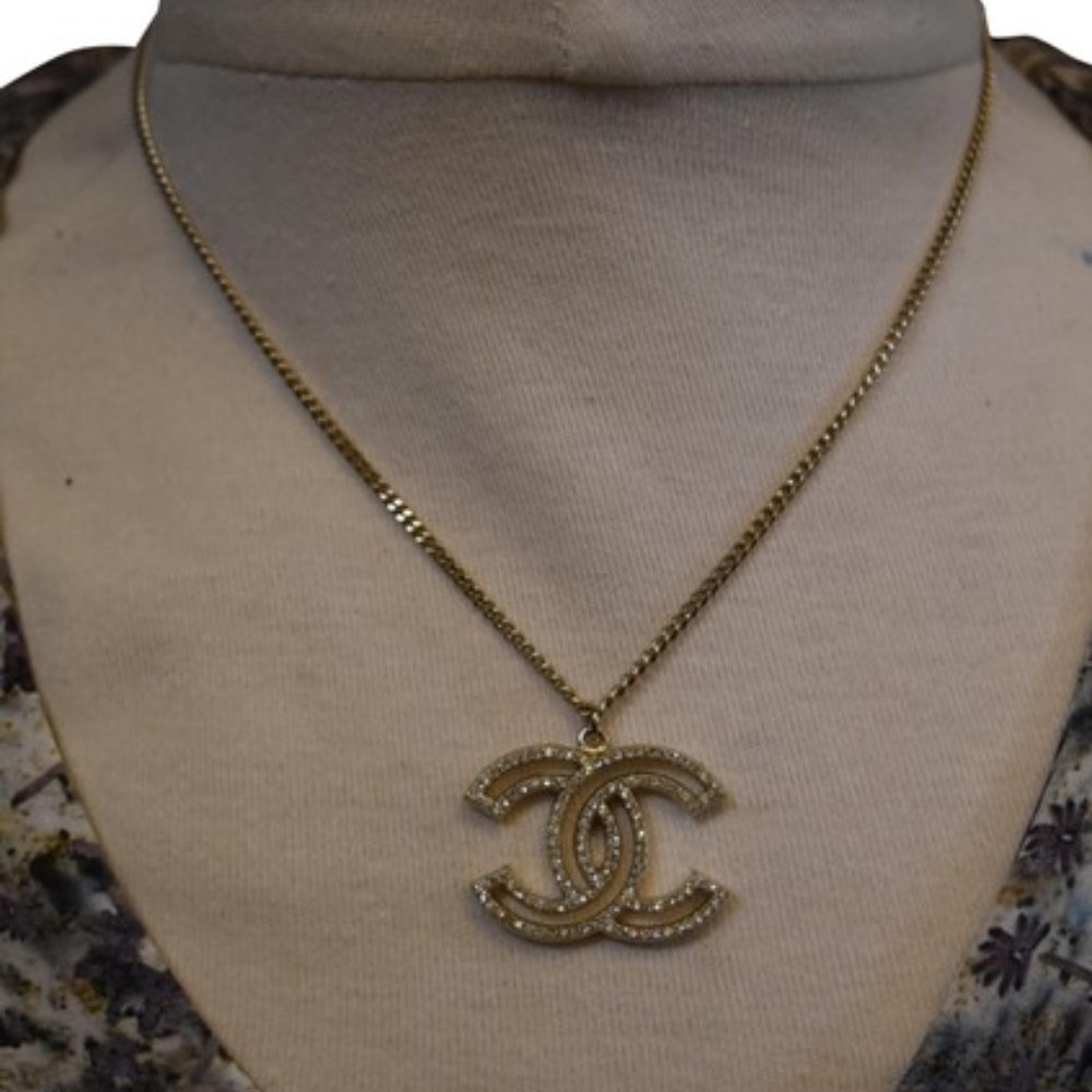 Chanel Pendant Encrusted In Crystals W/ Box
